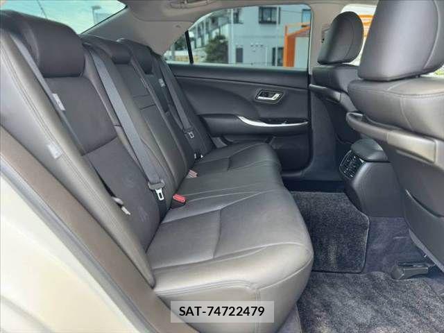 Toyota CROWN SEDAN 2010-11 7978863-18