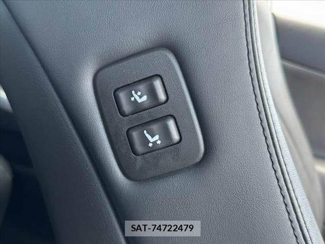 Toyota CROWN SEDAN 2010-11 7978863-29