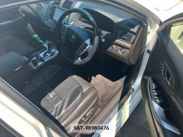 Toyota CROWN SEDAN 2012-11 7978868-4