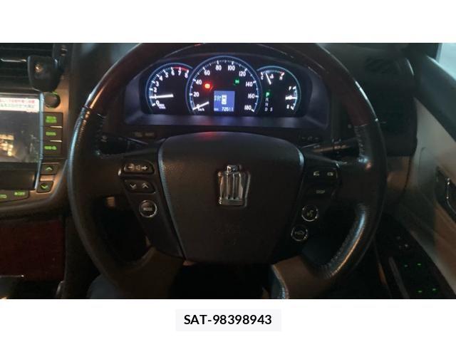 Toyota CROWN SEDAN 2009-11 7978869-18