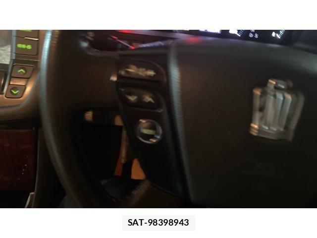 Toyota CROWN SEDAN 2009-11 7978869-19