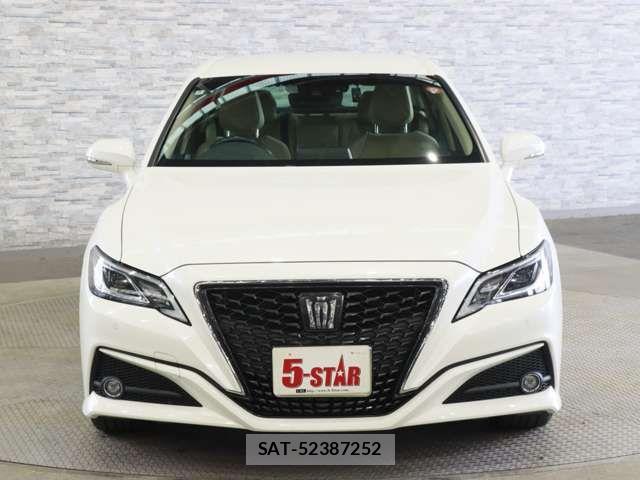 Toyota CROWN SEDAN 2018-07 8035004-6