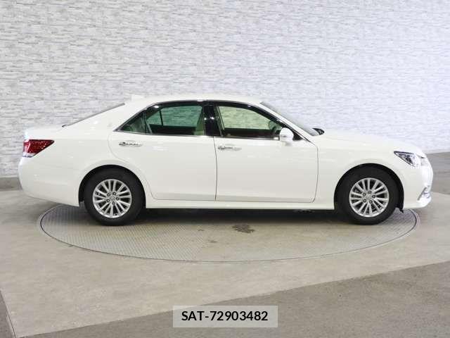 Toyota CROWN SEDAN 2015-12 8035013-12