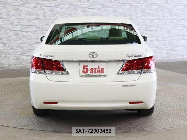 Toyota CROWN SEDAN 2015-12 8035013-13
