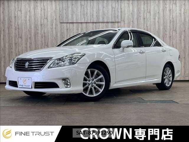 Toyota CROWN SEDAN 2011-12 8035028-0