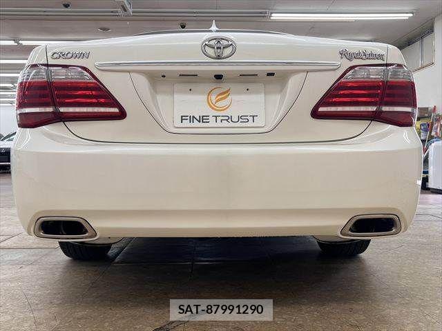 Toyota CROWN SEDAN 2011-12 8035028-15