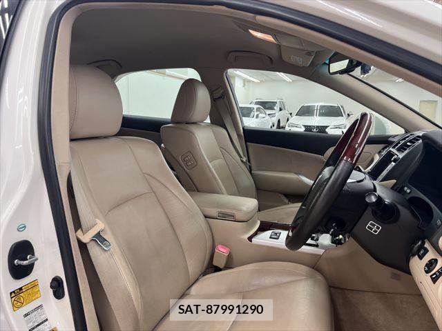 Toyota CROWN SEDAN 2011-12 8035028-6