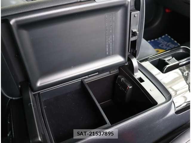 Toyota CROWN SEDAN 2018-02 8035005-15