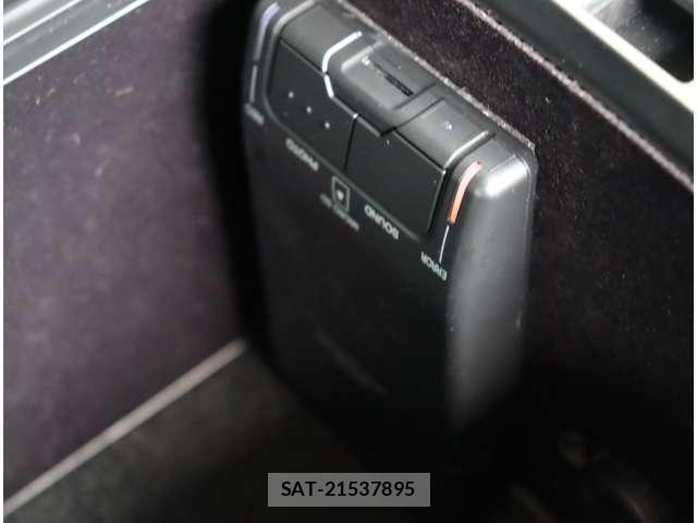 Toyota CROWN SEDAN 2018-02 8035005-16