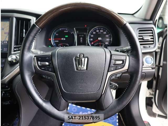 Toyota CROWN SEDAN 2018-02 8035005-18