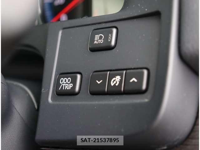 Toyota CROWN SEDAN 2018-02 8035005-23