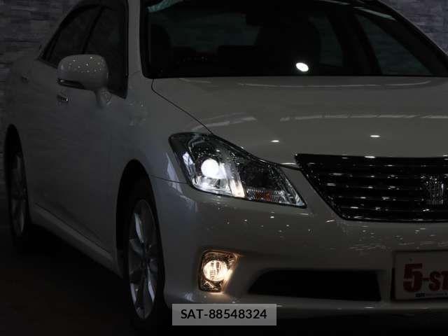 Toyota CROWN SEDAN 2011-02 8035017-14