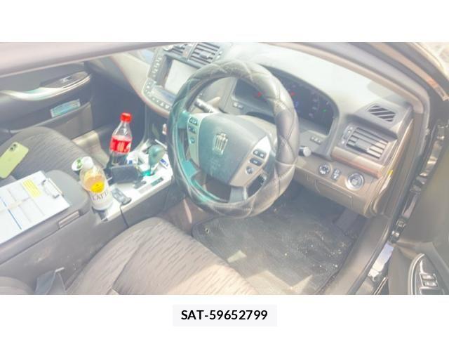 Toyota CROWN SEDAN 2012-02 8035029-13