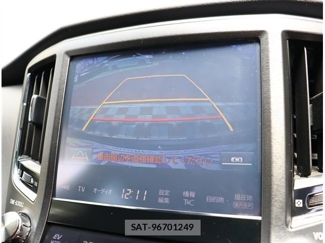 Toyota CROWN SEDAN 2018-03 8035003-6