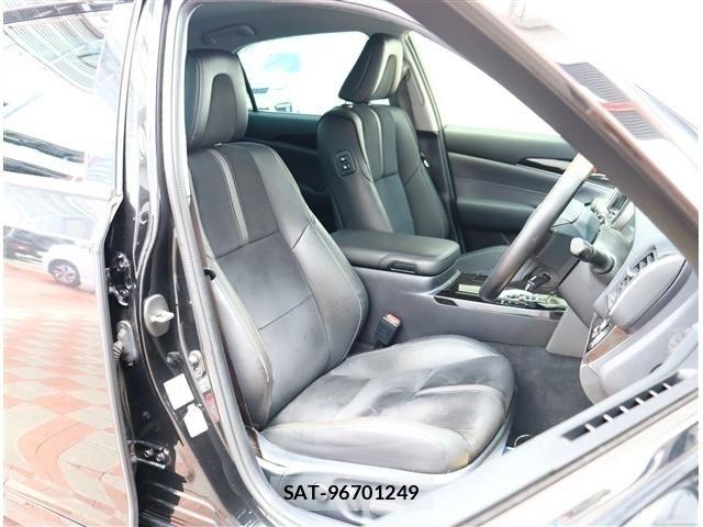 Toyota CROWN SEDAN 2018-03 8035003-10