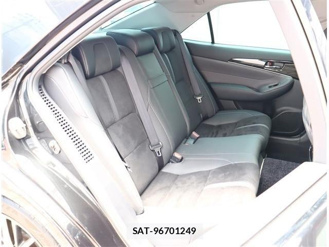 Toyota CROWN SEDAN 2018-03 8035003-11