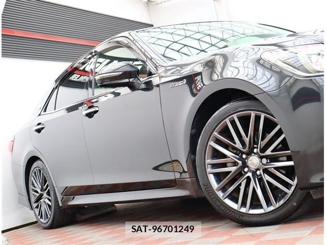 Toyota CROWN SEDAN 2018-03 8035003-19