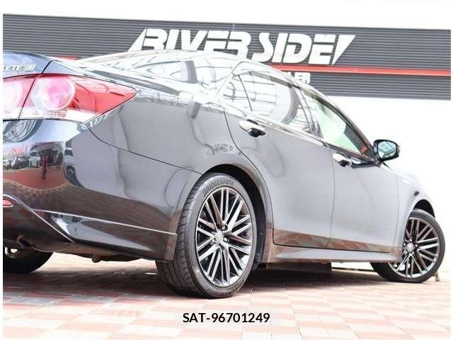 Toyota CROWN SEDAN 2018-03 8035003-22