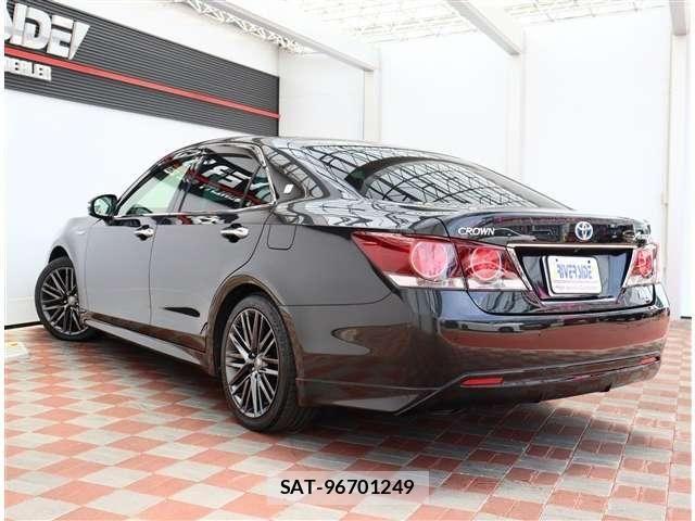 Toyota CROWN SEDAN 2018-03 8035003-23