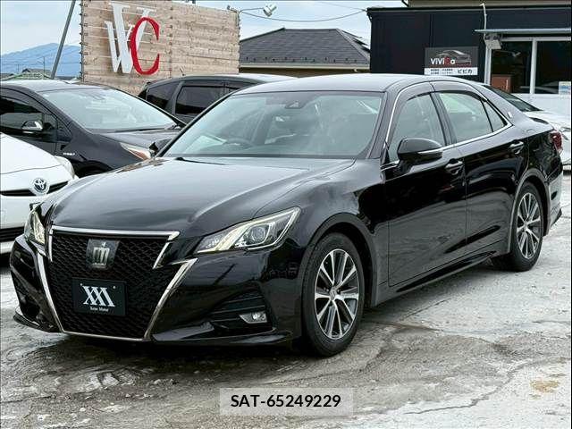 Toyota CROWN SEDAN 2017-01 8035018-3