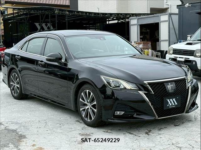 Toyota CROWN SEDAN 2017-01 8035018-4