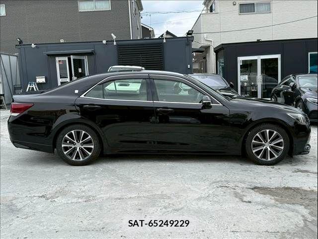 Toyota CROWN SEDAN 2017-01 8035018-7