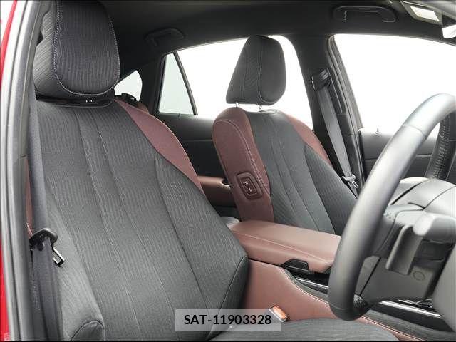 Toyota CROWN SEDAN 2018-10 8035014-9