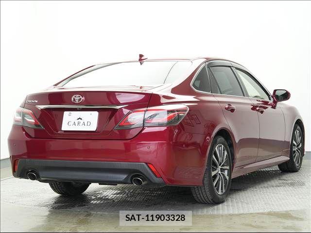 Toyota CROWN SEDAN 2018-10 8035014-15