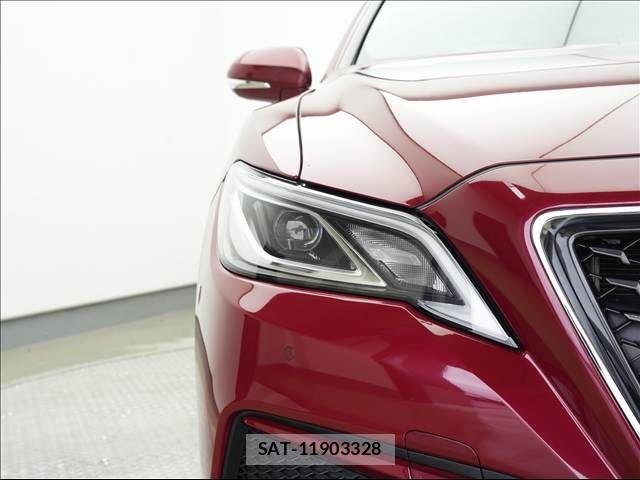 Toyota CROWN SEDAN 2018-10 8035014-24