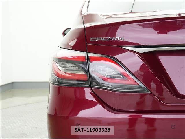 Toyota CROWN SEDAN 2018-10 8035014-26