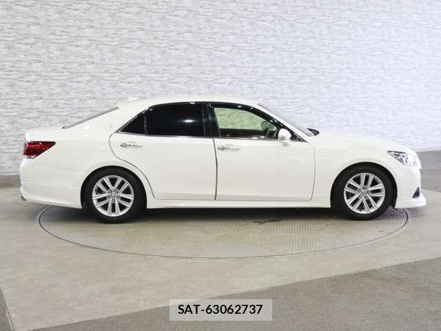 Toyota CROWN SEDAN 2015-01 8035015-12