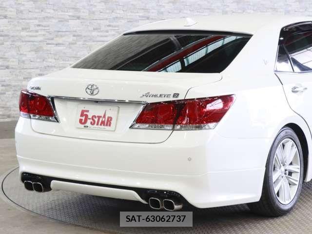Toyota CROWN SEDAN 2015-01 8035015-18
