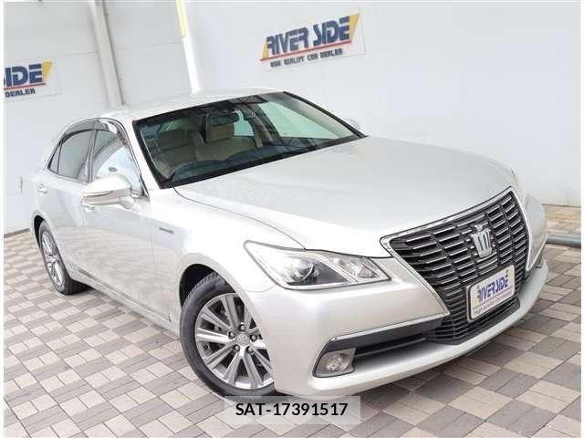 Toyota CROWN SEDAN 2015-04 8035019-24