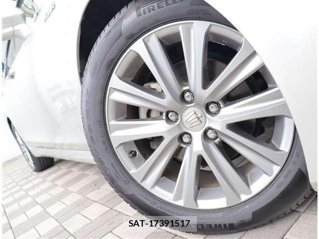 Toyota CROWN SEDAN 2015-04 8035019-25