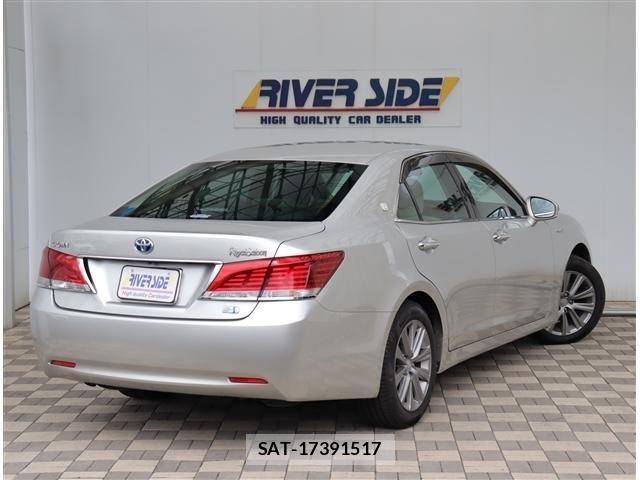 Toyota CROWN SEDAN 2015-04 8035019-2