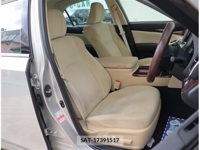 Toyota CROWN SEDAN 2015-04 8035019-4