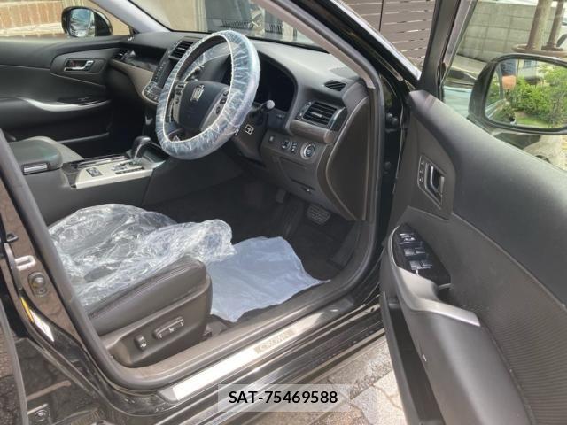 Toyota CROWN SEDAN 2012-08 8073368-12