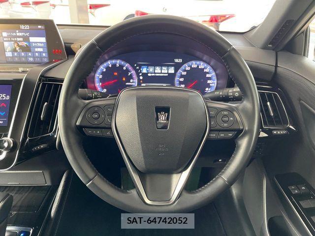 Toyota CROWN SEDAN 2018-06 8073361-12