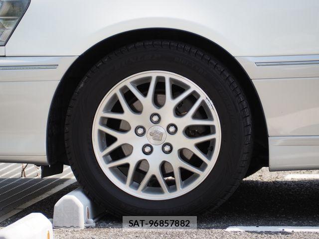 Toyota CROWN SEDAN 2002-03 8073364-9