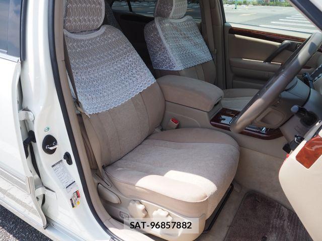Toyota CROWN SEDAN 2002-03 8073364-19