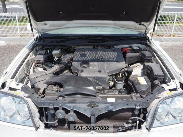 Toyota CROWN SEDAN 2002-03 8073364-26