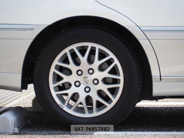 Toyota CROWN SEDAN 2002-03 8073364-6