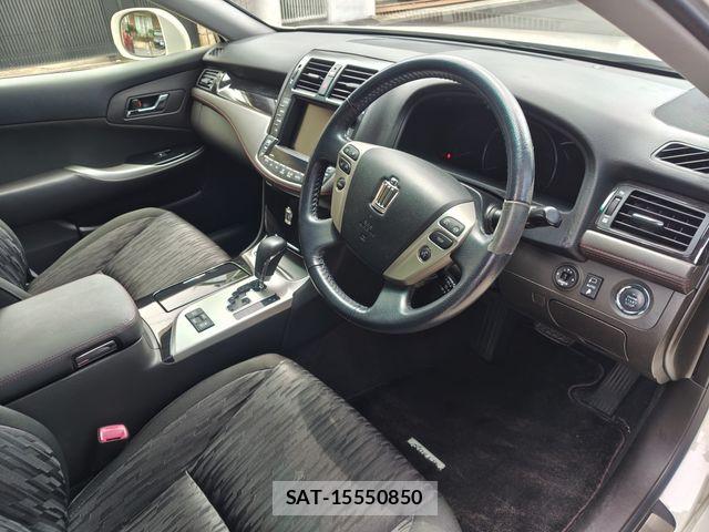 Toyota CROWN SEDAN 2012-10 8073373-10
