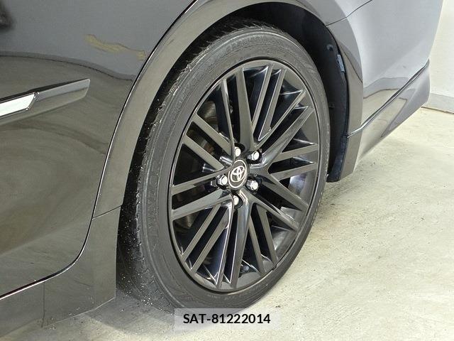 Toyota CROWN SEDAN 2017-02 8073362-19