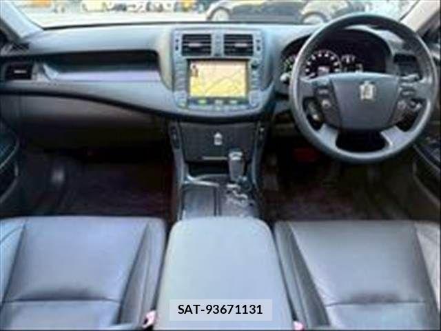 Toyota CROWN SEDAN 2009-08 8098642-9