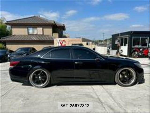 Toyota CROWN SEDAN 2013-01 8098640-5