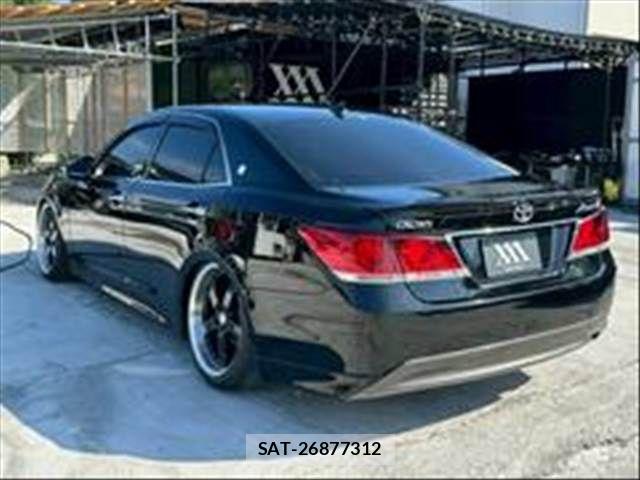 Toyota CROWN SEDAN 2013-01 8098640-6