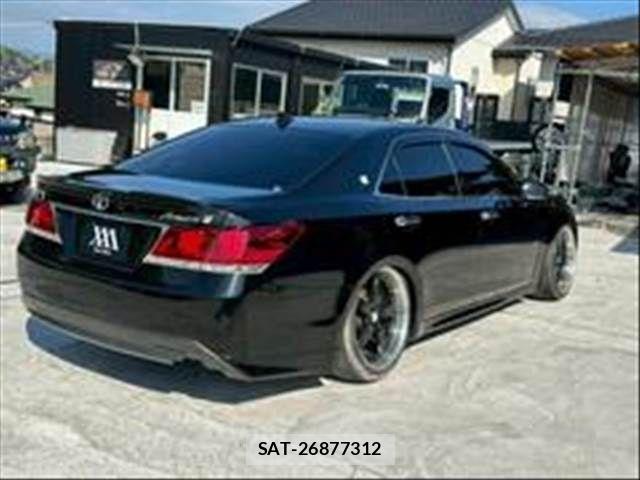 Toyota CROWN SEDAN 2013-01 8098640-7