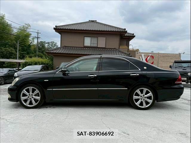 Toyota CROWN SEDAN 2007-09 8098647-6