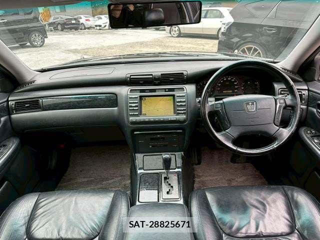 Toyota CROWN SEDAN 2002-11 8098645-9